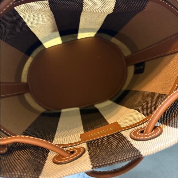 Burberry Checkered Bucket Bag NWT - Picture 8 of 8